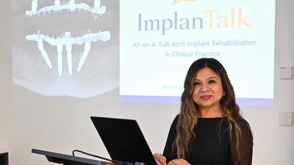 Dr Rashi Gupta presenting an ImplanTalk session on full-arch implant rehabilitation